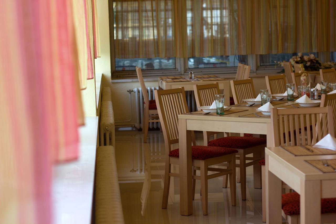 Hotel Preveza Spišská Nová Ves Extérieur photo